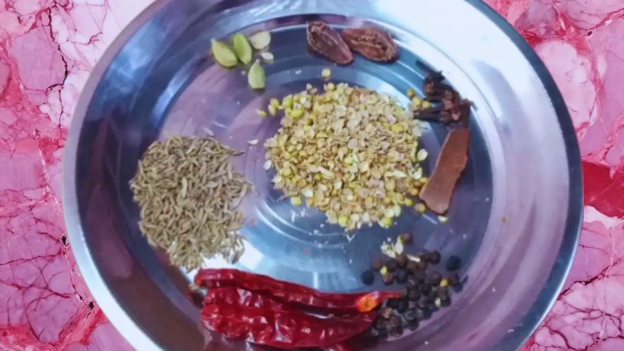 Chicken handi recipe step 3 Whole spices to cook Chicken Handi