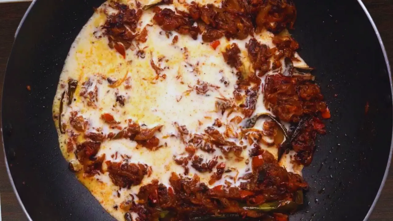 Egg roast recipe step 6 Adding coconut milk