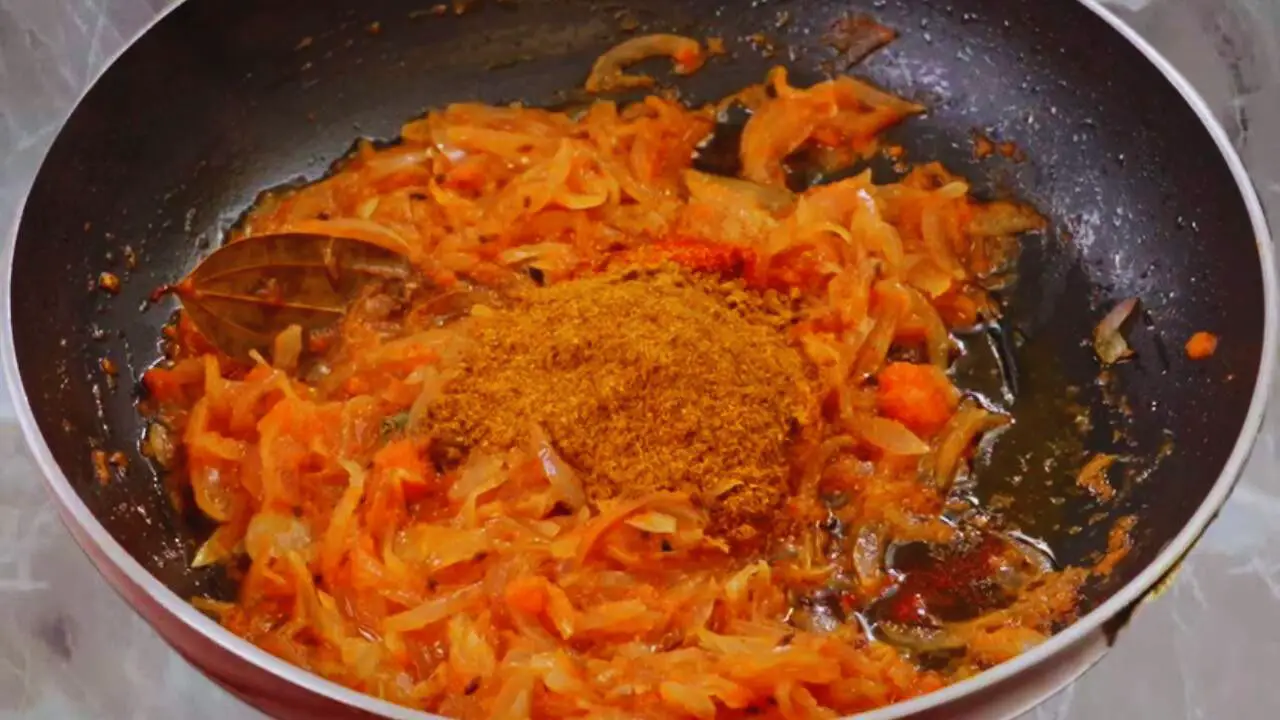 Adding powdered spices 