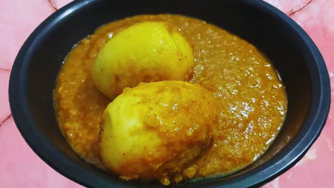 Coconut Egg Curry served 