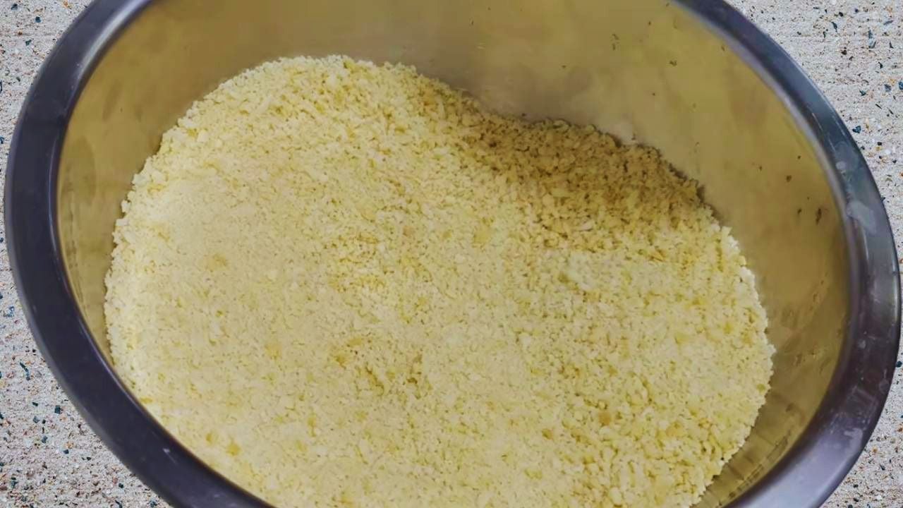 Paneer bread roll recipe step 9 Breadcrumbs to coat paneer bread rolls