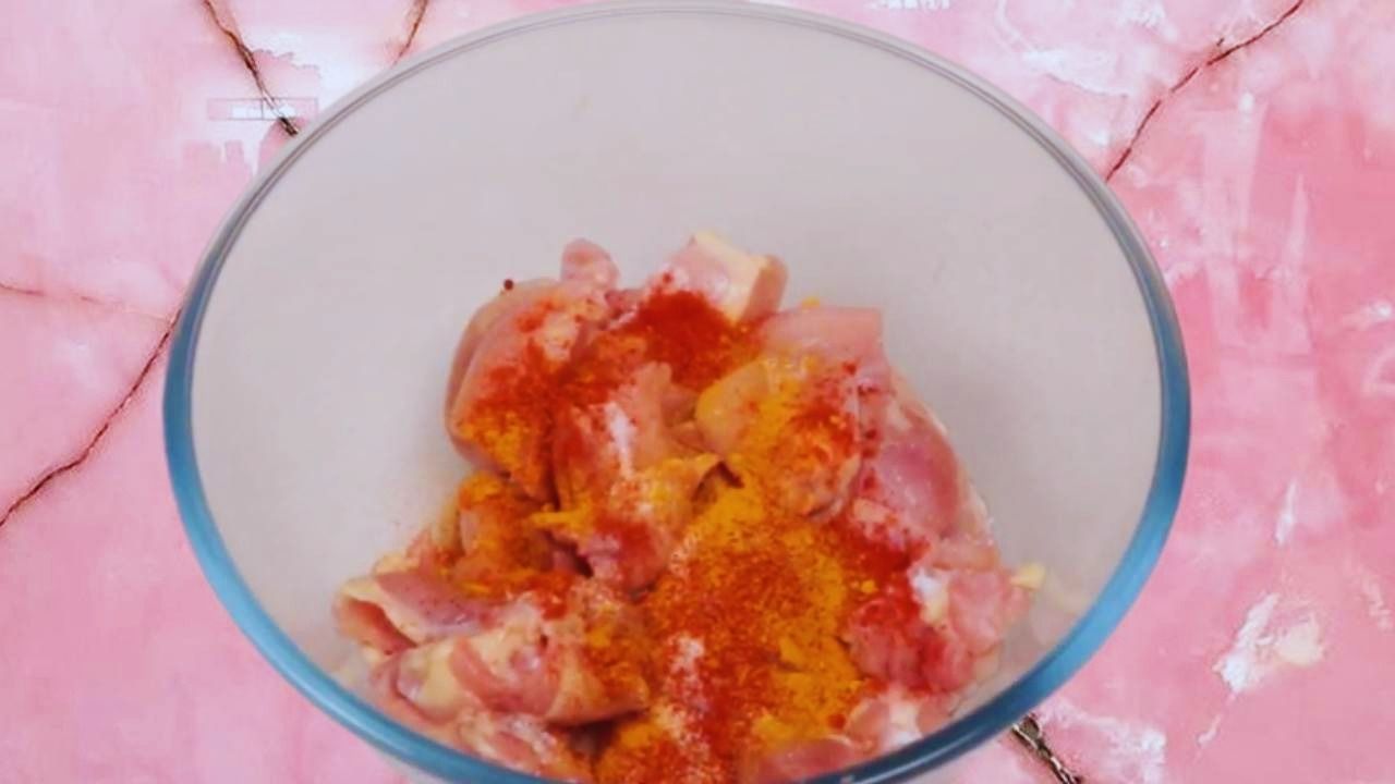 Marinating chicken 