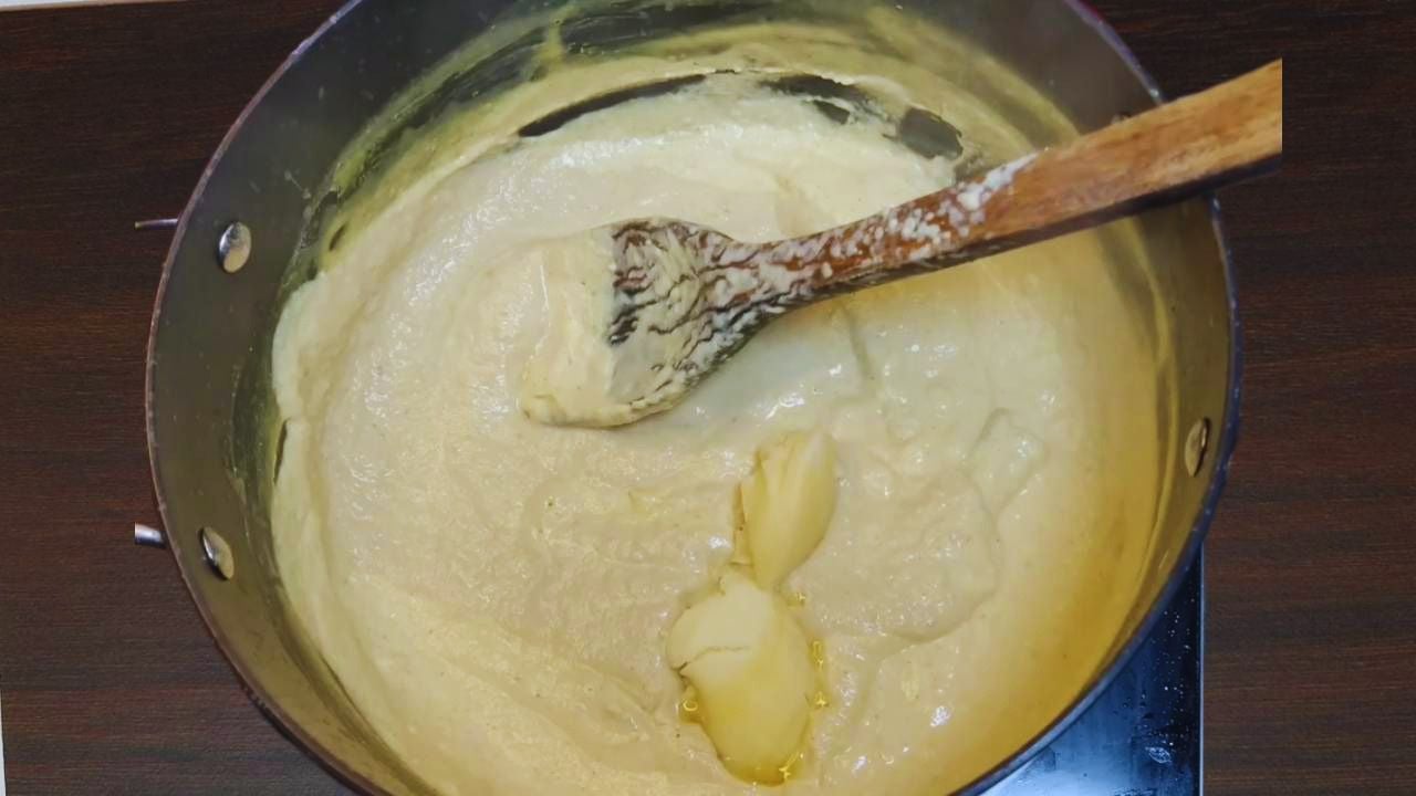 Kashmiri yakhni soup recipe step 5 Adding onion paste and ghee