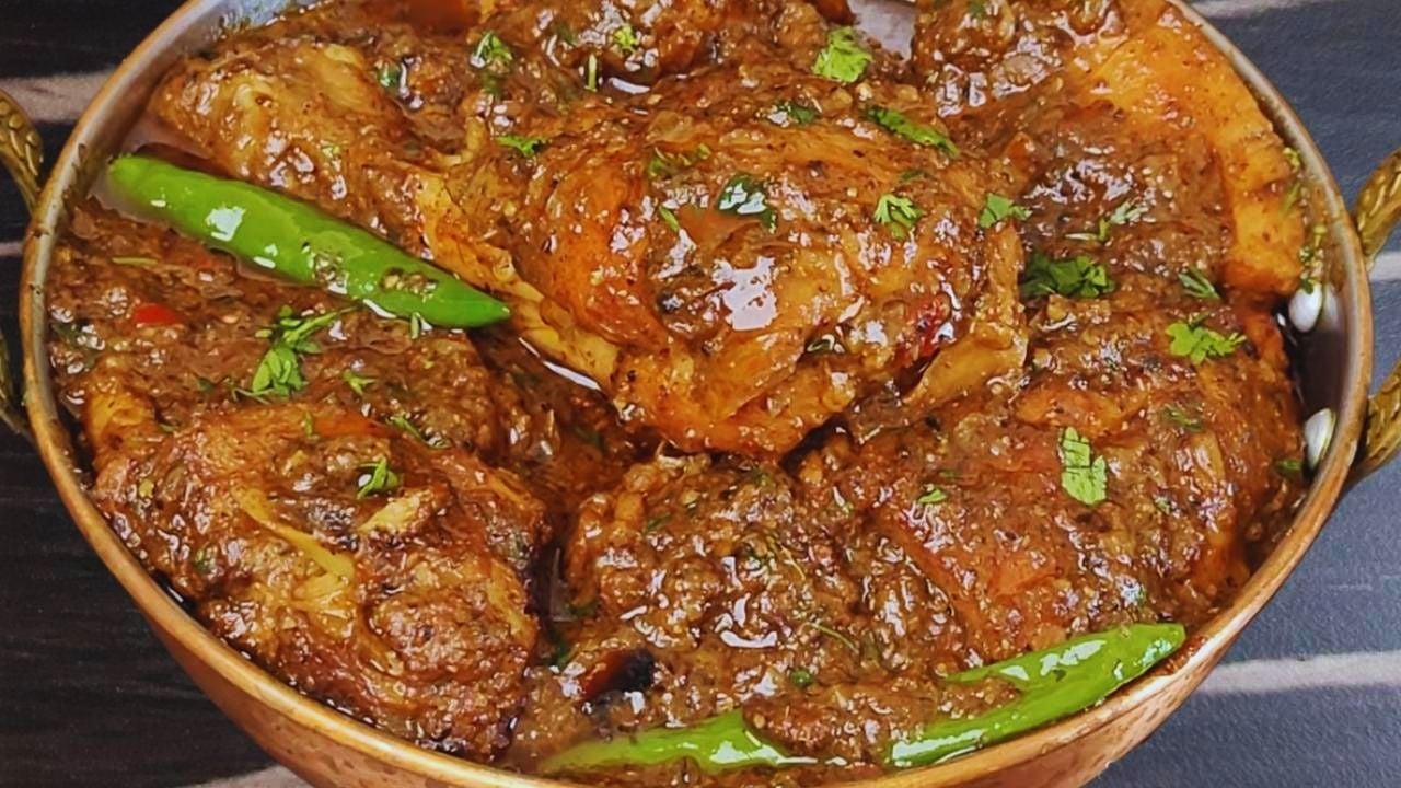 Pepper Chicken Curry served 